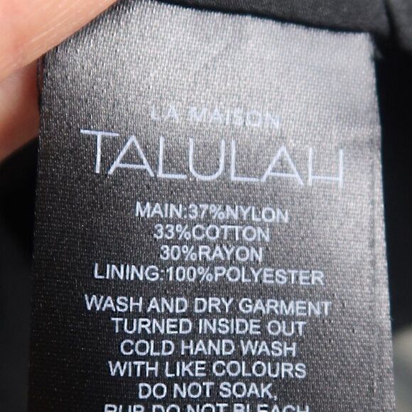 LA MAISON TALULAH BLACK V NECK LONG LACE SLEEVE PARTY EVENT WEDDING DRESS - Picture 2 of 12